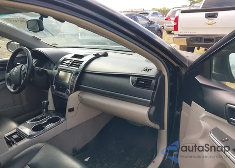 2014 Toyota Camry Hybrid Xle z USA, uszkodzony, nr VIN 4T1BD1FKXEU111906